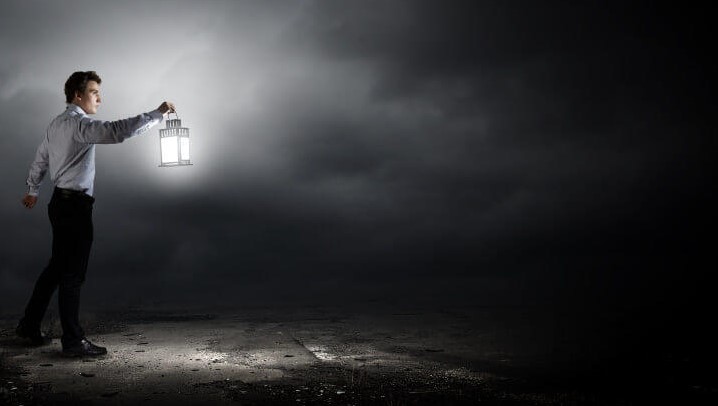 Man-with-lantern-000049491856_Small